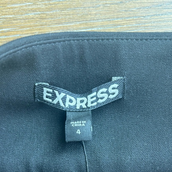 A black express skirt - Picture 4 of 6